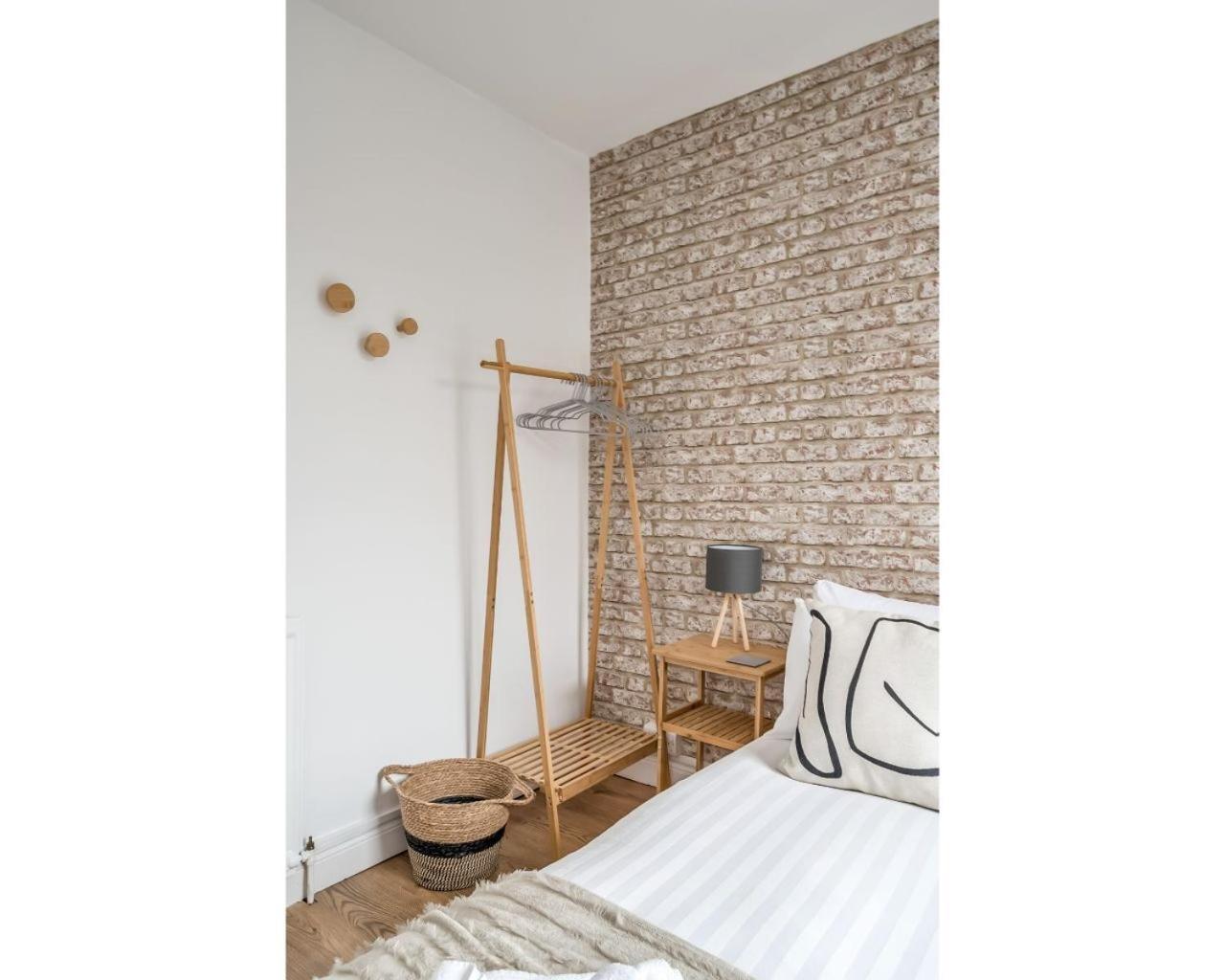 Central Belfast Apartments Belfast Work-Rest-Play R&R Oda fotoğraf