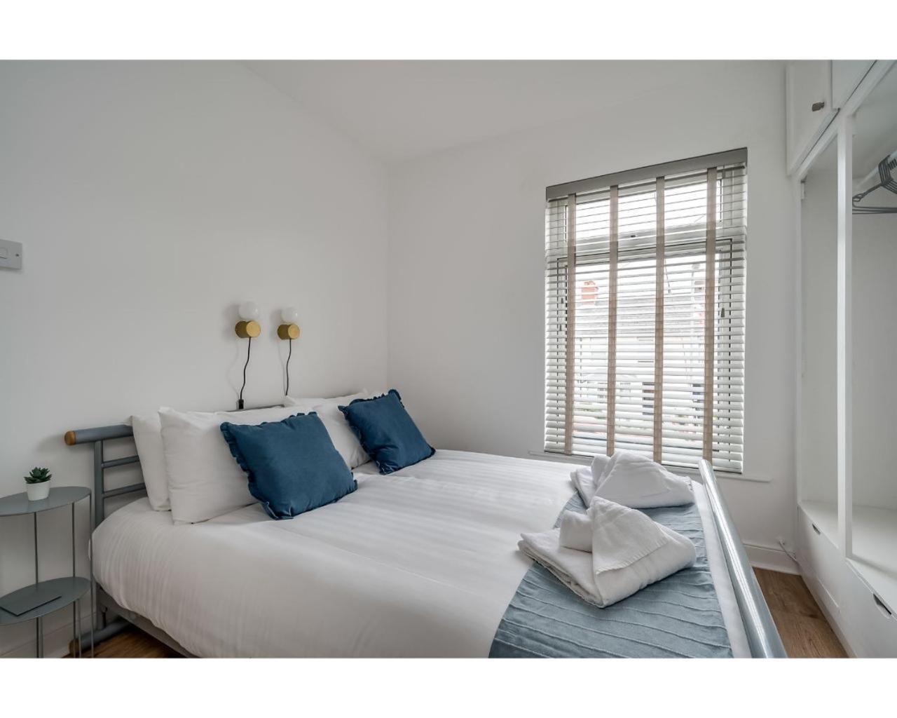 Central Belfast Apartments Belfast Work-Rest-Play R&R Oda fotoğraf